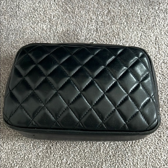 Chanel Black Quilted Leather Bag - Picture 5 of 14